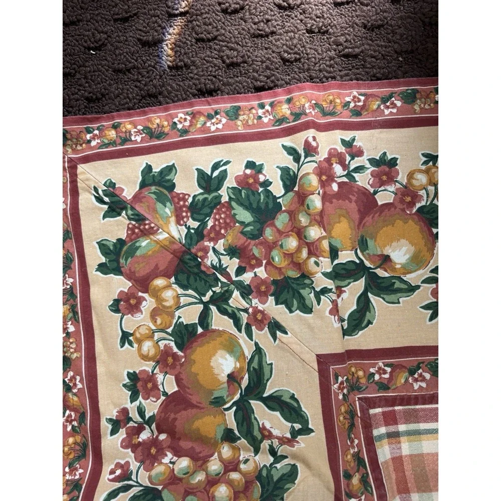 April‎ Cornell? Tablecloth Harvest Plaid Apples Tan Red Green Cotton 56x76